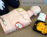 AED電極貼り付け写真