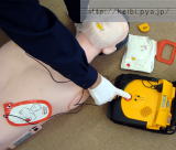 AED電気ショック写真